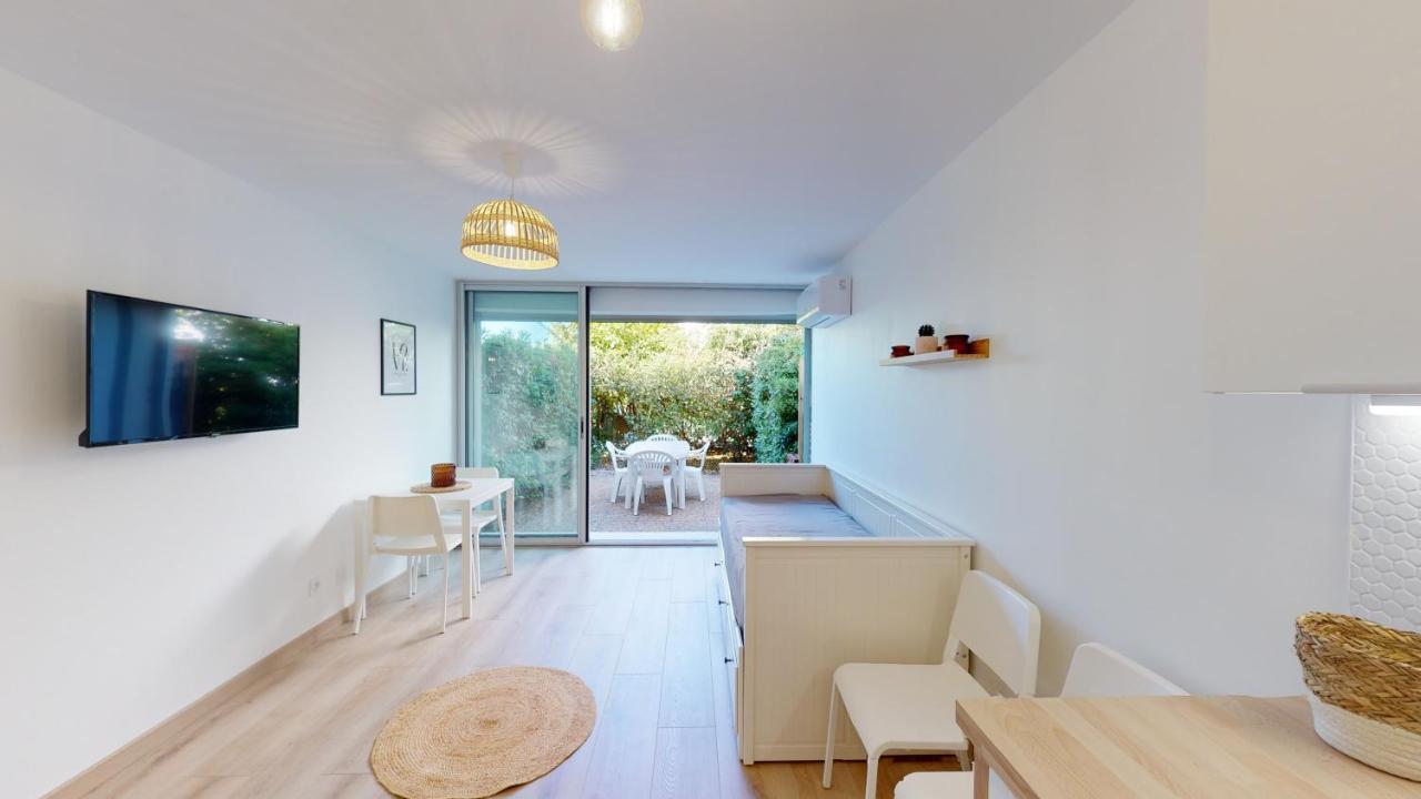 Appartement Magnifique rez de jardin 4 couchages à Agde Extérieur photo