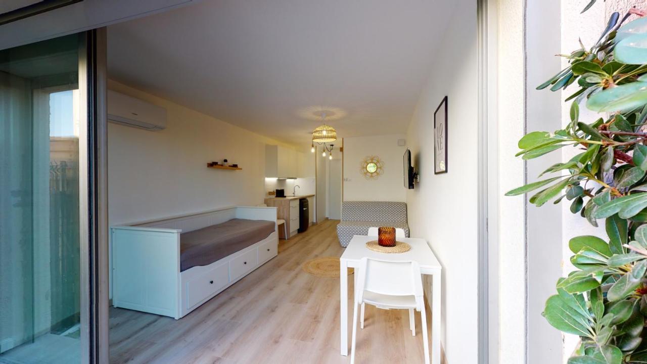 Appartement Magnifique rez de jardin 4 couchages à Agde Extérieur photo