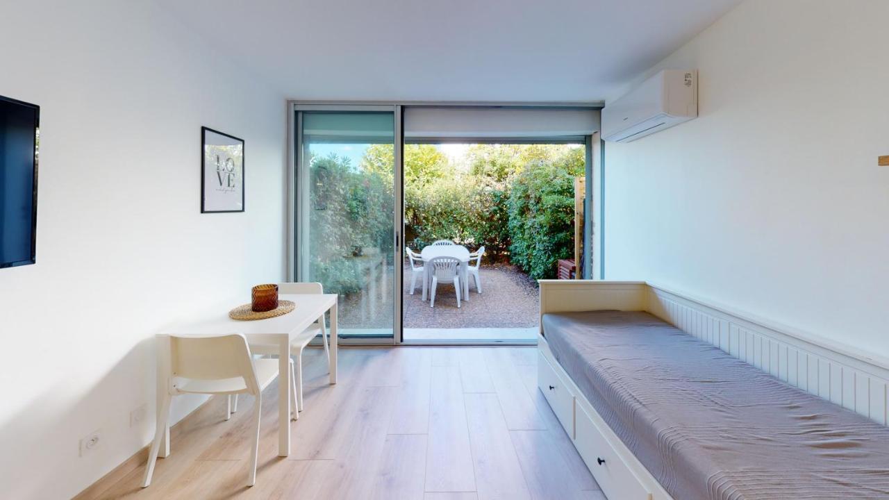 Appartement Magnifique rez de jardin 4 couchages à Agde Extérieur photo